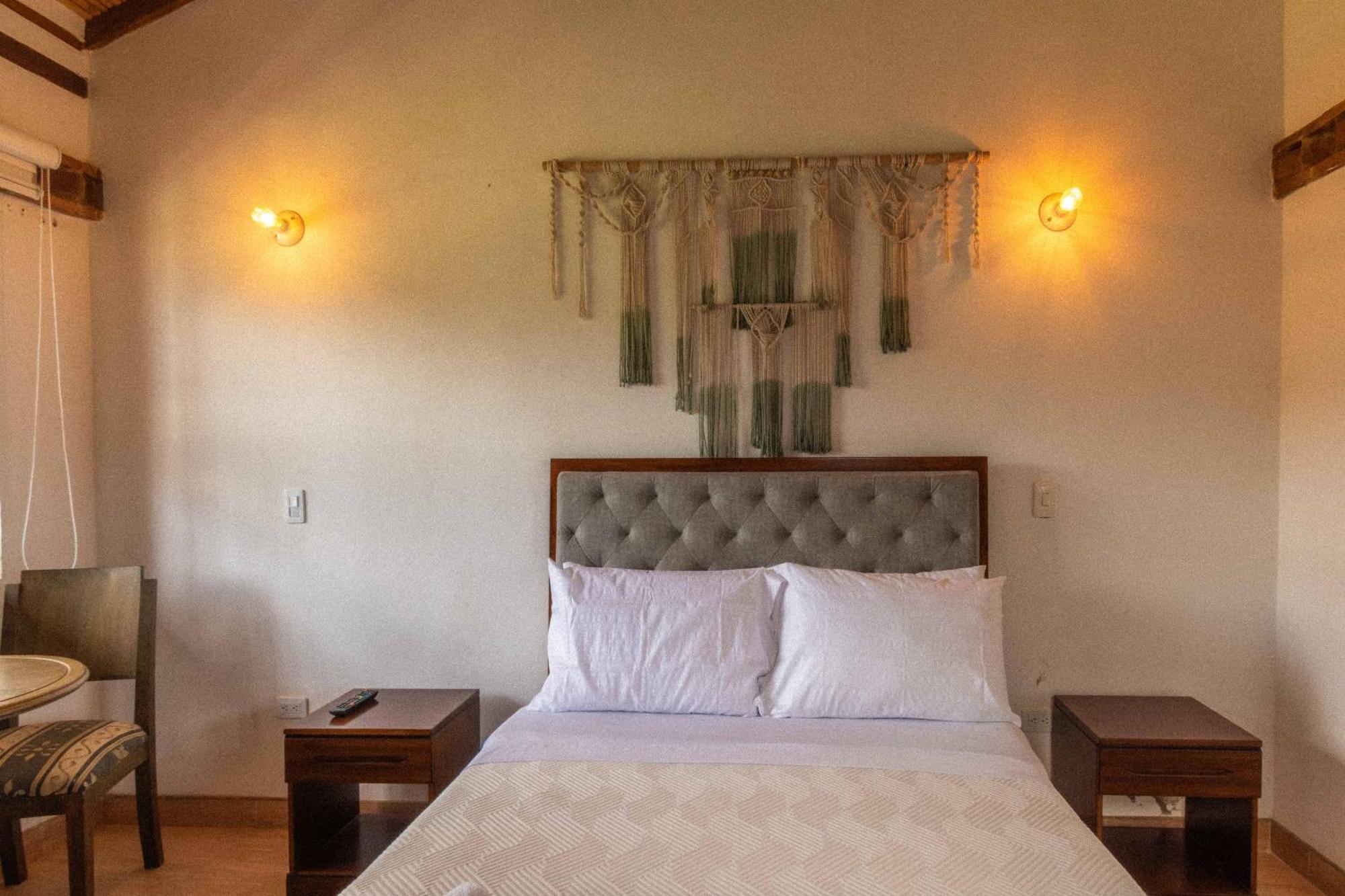 Artemisa Hotel Santa Sofía Buitenkant foto